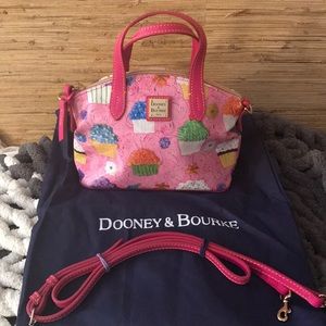 NWOT Dooney & Bourke Ruby Pink Cupcake Bitsy Bag